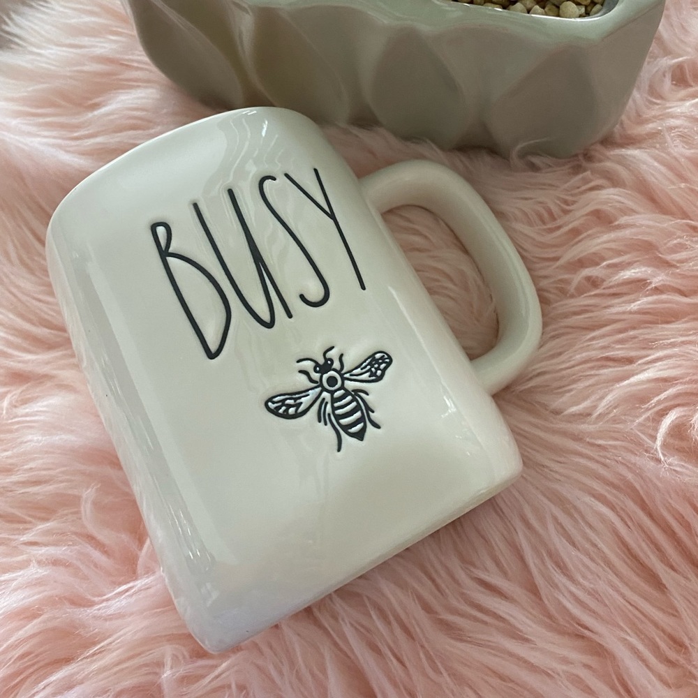 RAE DUNN BUSY Bee MUG